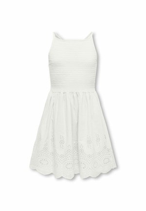 Vestido blanco sin mangas con cuerpo fruncido, falda plisada y dobladillo ondulado con bordado floral calado.