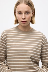 Envii KULLA - Long sleeved top - beige/white