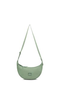 Borsa a spalla in tessuto verde con forma curva, tracolla regolabile, chiusura con zip e un piccolo etichetta con logo sulla parte frontale.