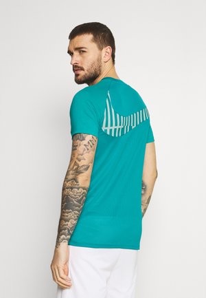 DRY - T-shirt z nadrukiem - aquamarine/white