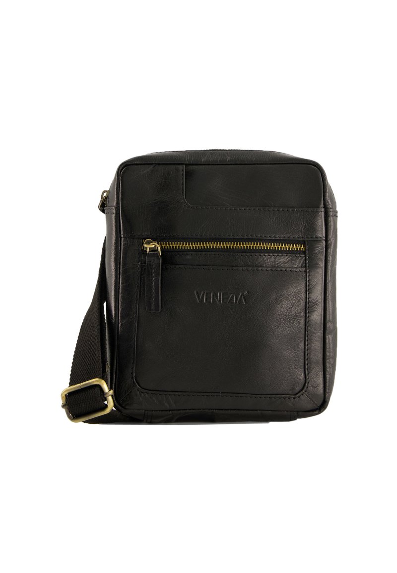 Sort læder crossbody taske med en tekstureret overflade, en frontlomme med lynlås og guld hardware detaljer. Justerbar rem for ekstra bekvemmelighed.