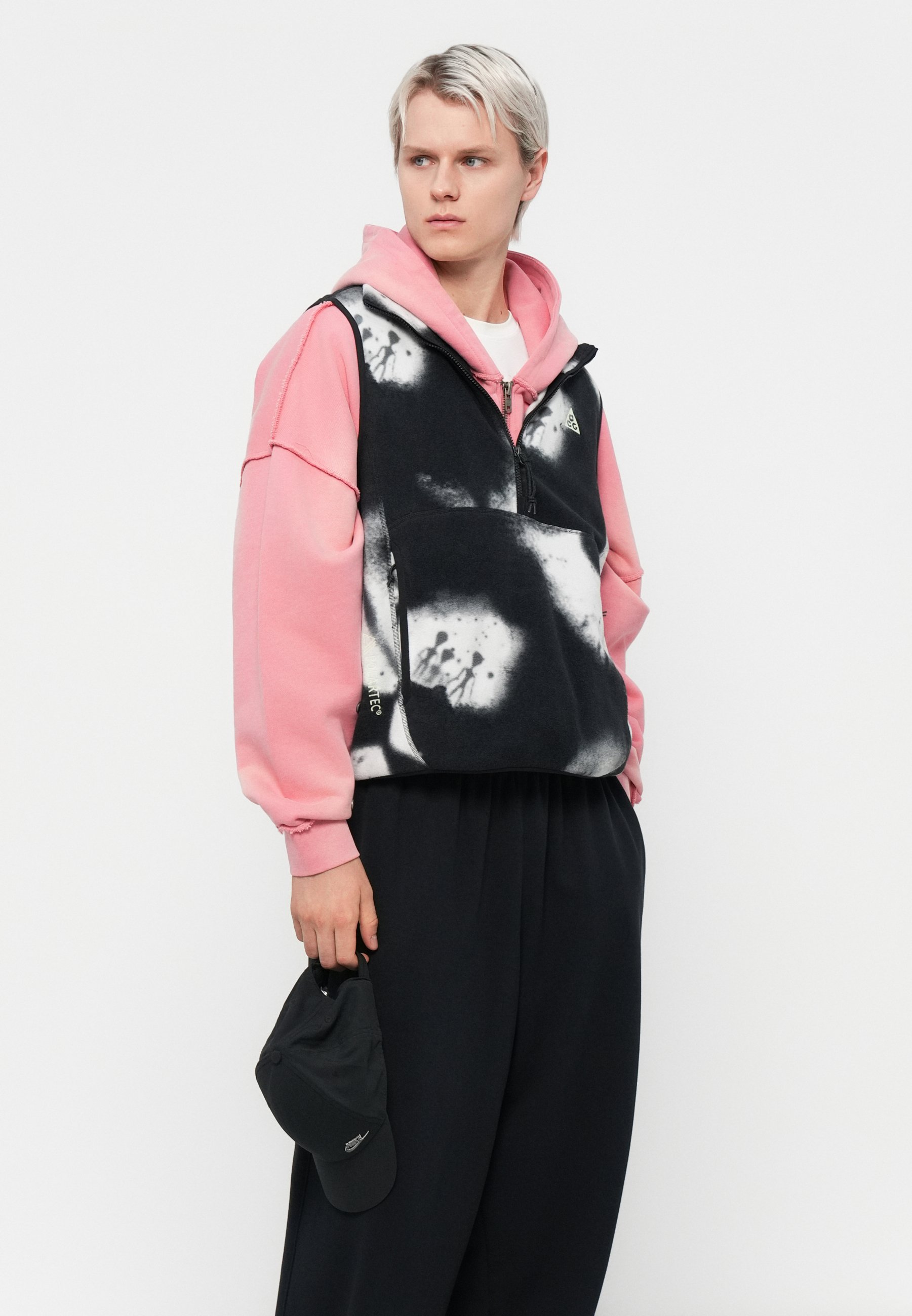 Nike ACG ACG WOLF TREE - Waistcoat - anthracite - Zalando.co.uk