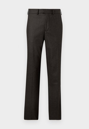 Pantalon gris foncé sur mesure avec une texture lisse, jambes droites, et une taille standard, présentant des détails subtils le long des poches.