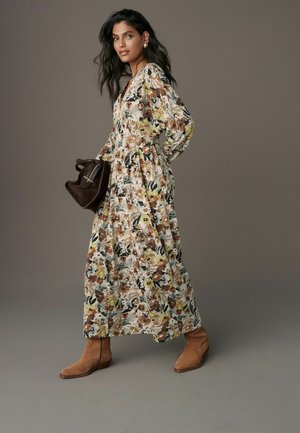 Next REGULAR FIT - V-NECK - Trikotaažkleit - cream boho ditsy floral print