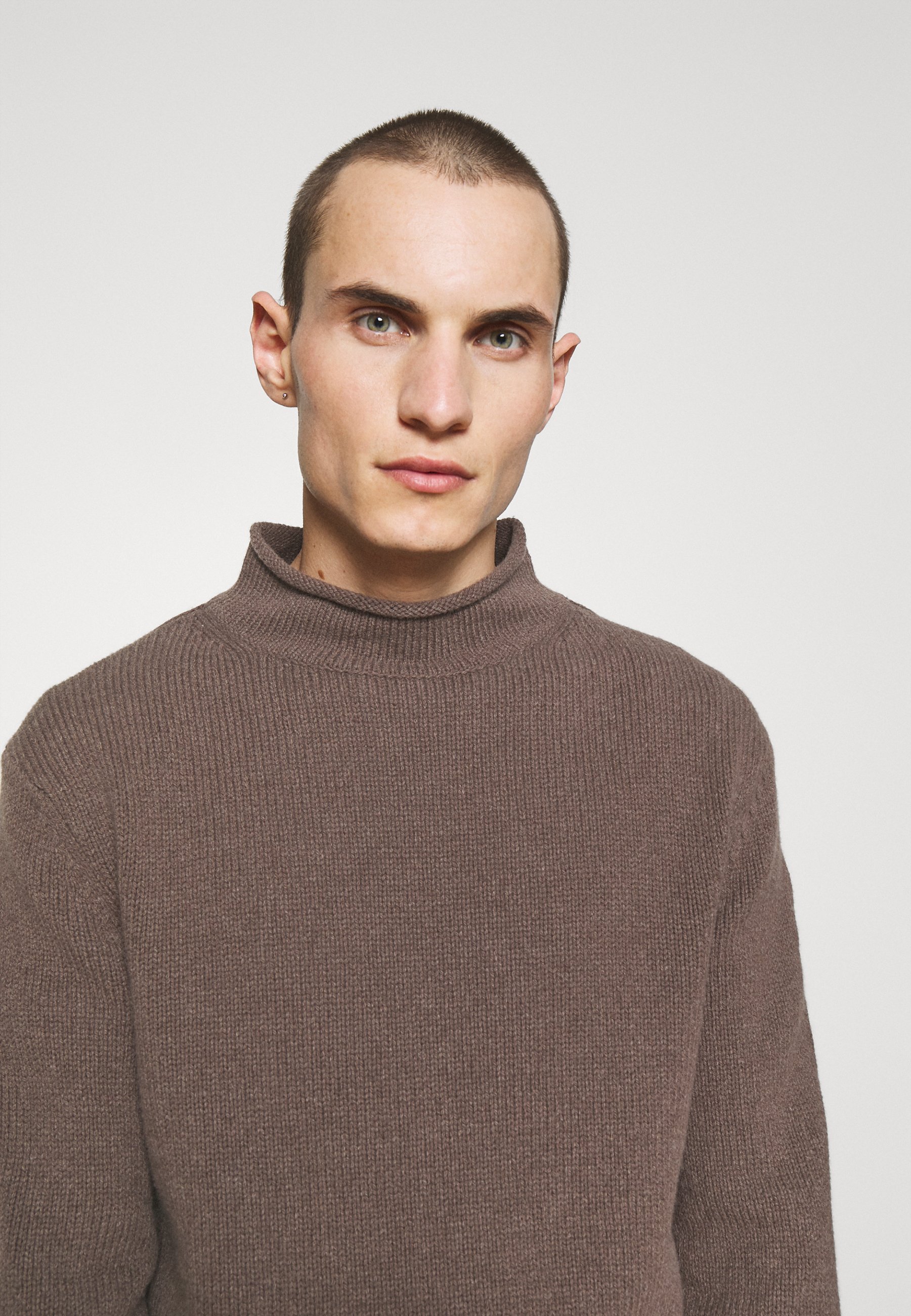 milo pullover