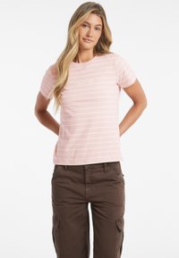 Guess Jeans STRIPED - Marškinėliai su spaudiniu - mehrfarbe rose
