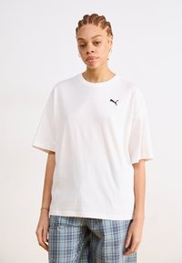 Puma - WARDROBE OVERSIZED TEE - Basic T-shirt - white Thumbnail Image 1