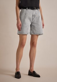 Zign Studio - Džinsiniai šortai - grey denim Miniatiūros vaizdas 1