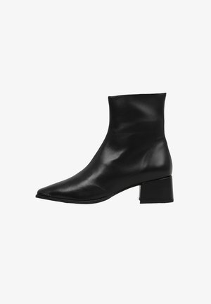Sandra Fontán, BARRET - Botines - black