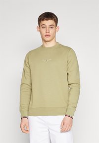 Tommy Hilfiger LOGO TIPPED CREWNECK - Mikina - faded olive