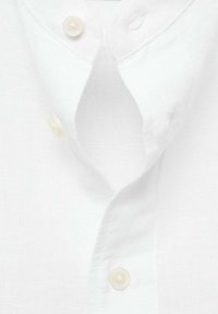 Thumbnail Image 7