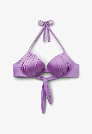 Fioletowy wyściełany top od bikini z wiązaniem na szyi i zapięciem na przód, gładki materiał z delikatnymi marszczeniami na miseczkach.