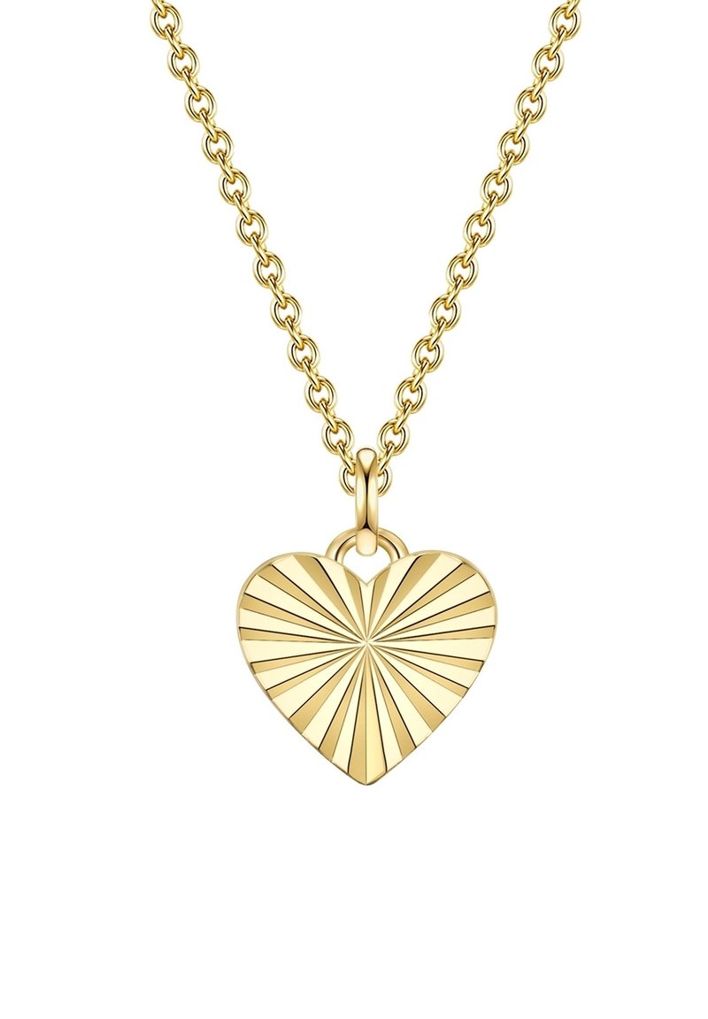 Colgante en forma de corazón dorado en una cadena, con un patrón estriado de rayos de sol, un borde liso y un acabado pulido.