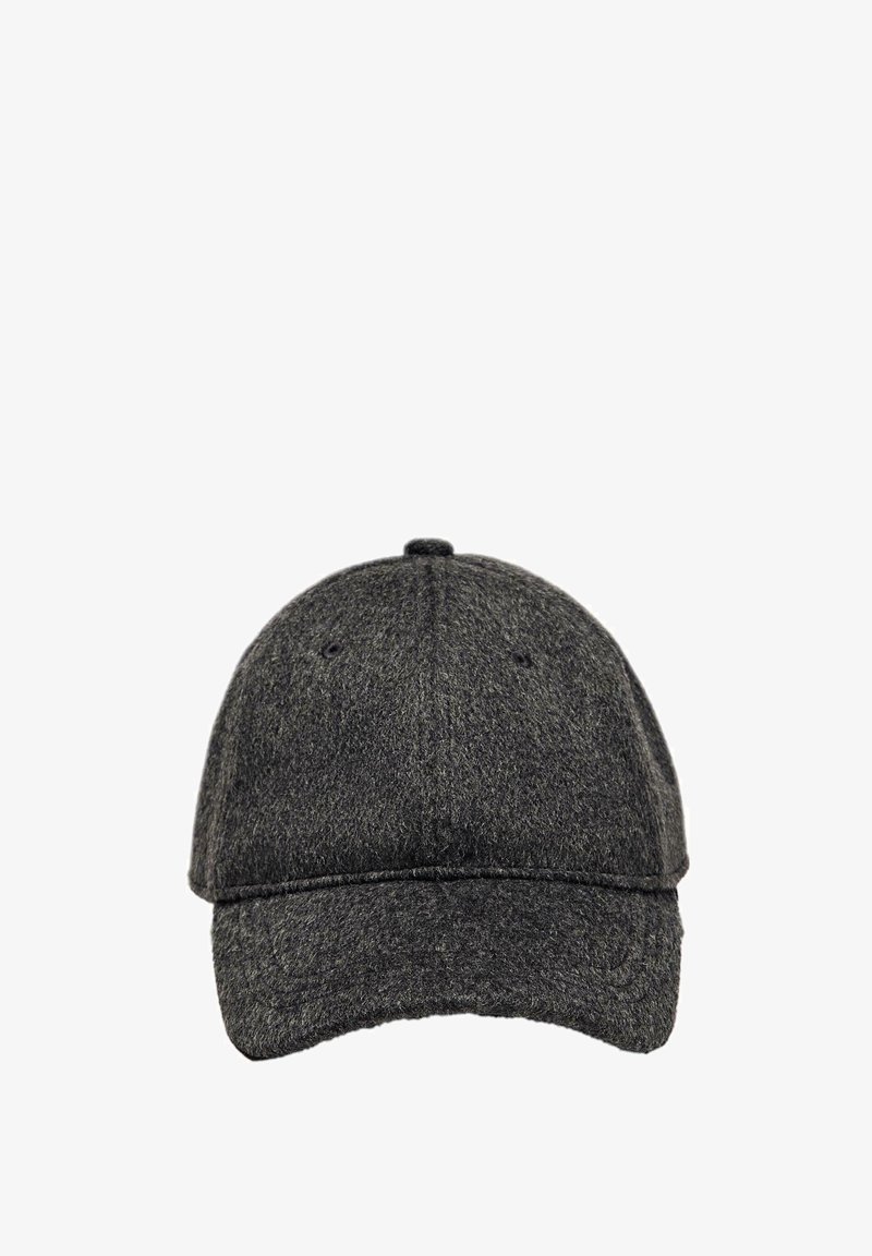 Cappellino da baseball in lana grigio scuro con corona arrotondata, visiera cucita e fori di ventilazione. Texture liscia con leggere variazioni di colore.