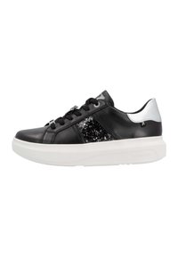 Baskets en simili cuir noires avec un panneau latéral noir scintillant, semelle blanche et accent argenté au niveau du talon. Bout rond et design à lacets.