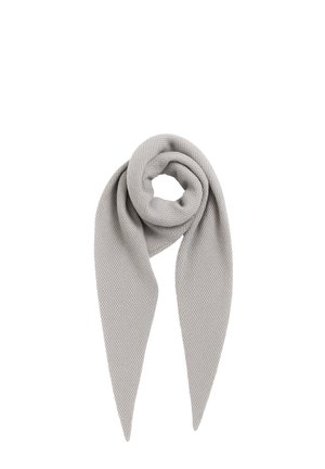Hellgrauer gestrickter Schal mit strukturiertem Diamantmuster, gefaltet und mit spitzen, herabhängenden Enden geschlungen.