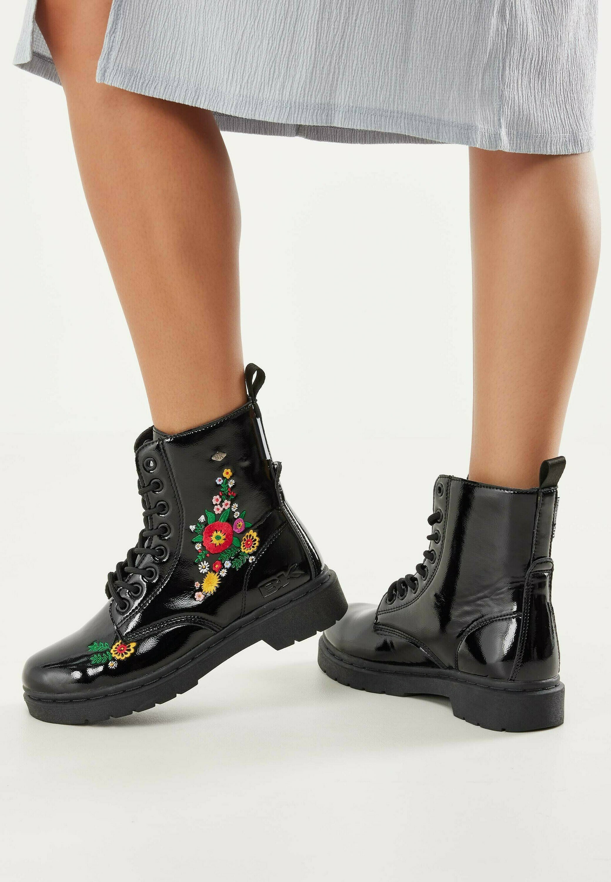 ankle boots - black flower 