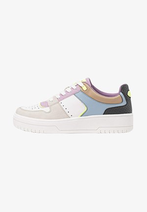Trainers - multi-coloured