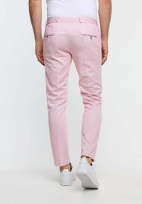 Zuitable DISPARTAFLEX - Stoffhose - rose