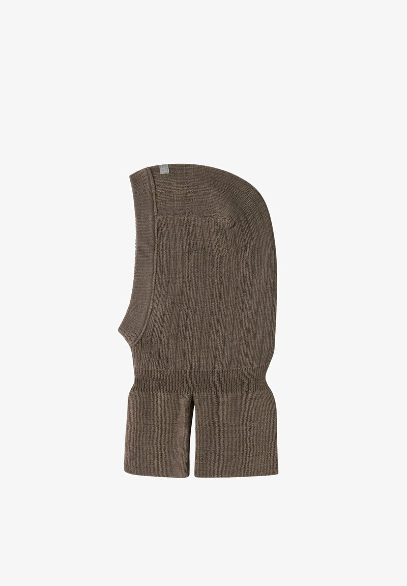 Cagoule tricotée marron avec texture côtelée et ouverture fendue en bas pour le cou.