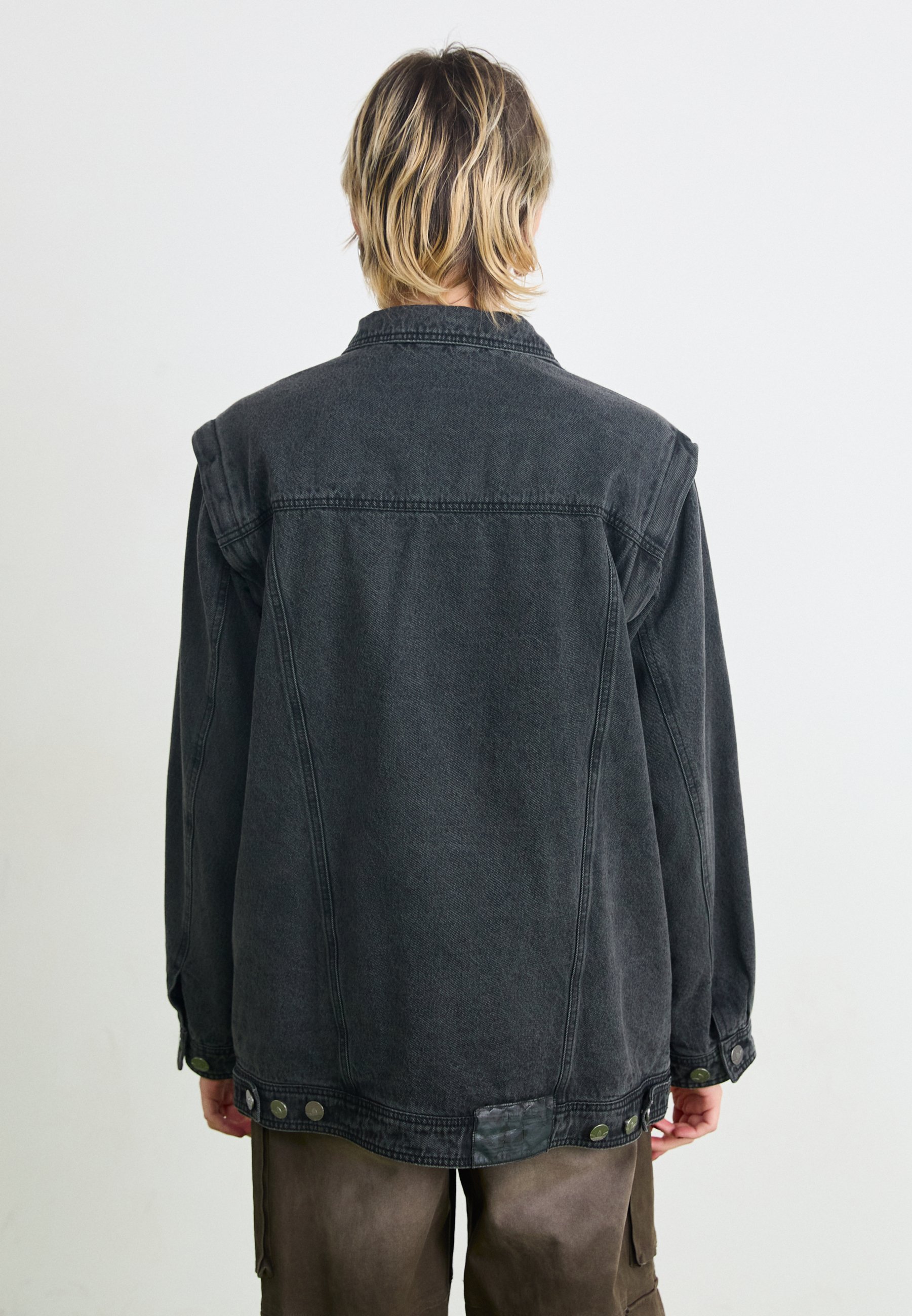 ジャケット adidas ADILENIUM 3 2-in-1 Denim Shirt Jacket Black JY8882 Adidas Original Adilenium Season 3 Two-In-One Denim Shirt Jacket