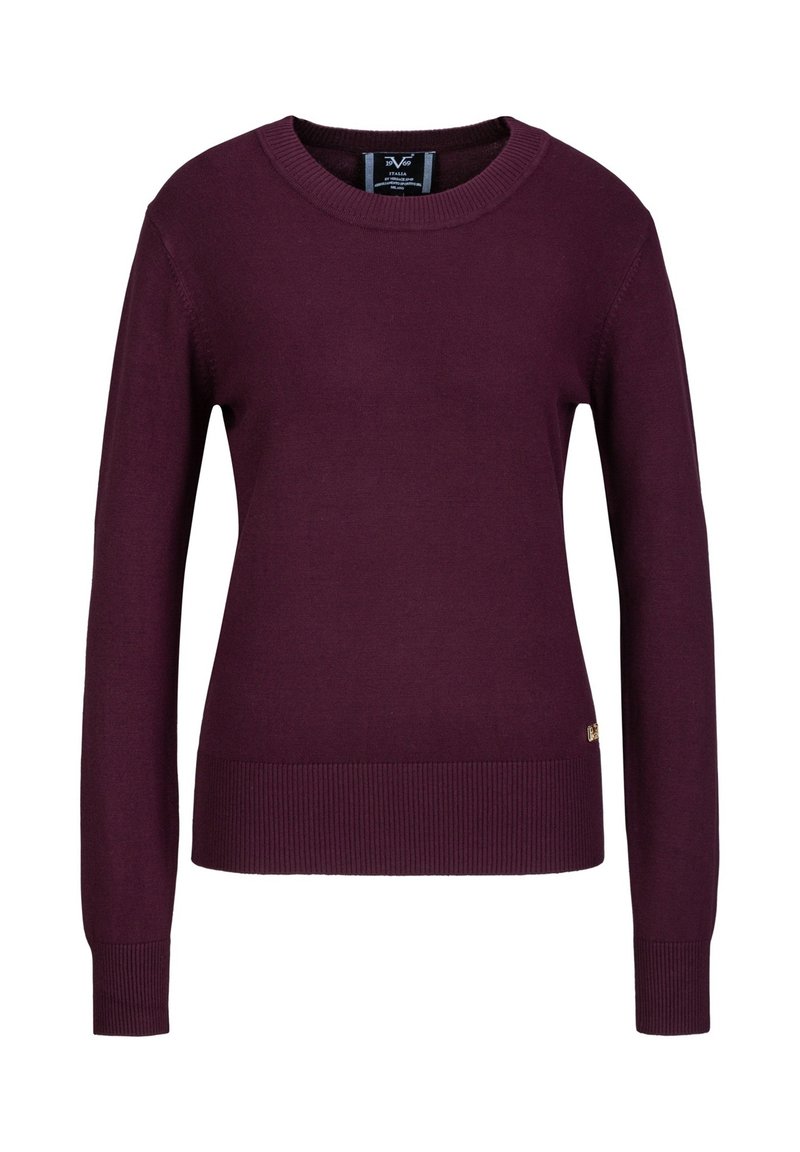 Burgunderfarbener Pullover mit langen Ärmeln, Rundhalsausschnitt, gerippten Bündchen und Saum, glatte Strickstruktur, mit einem kleinen Logoakzent.