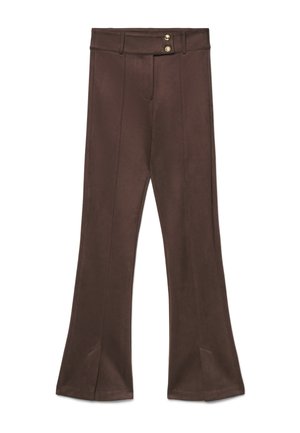Pantalon marron taille haute avec jambes évasées, coutures à l'avant, passants de ceinture et deux boutons dorés à la taille.