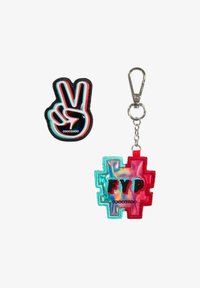 Unselected, social life