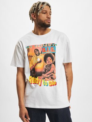 Hvid bomulds t-shirt med et farverigt grafisk tryk af The Notorious B.I.G. og et barn, med teksten "Ready to Die" nedenunder. Rund hals design.