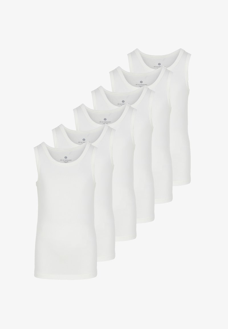 Sæt af seks hvide bomulds tanktoppe med et klassisk design, rund halsudskæring og ærmeløs stil. Glat tekstur uden mønstre.