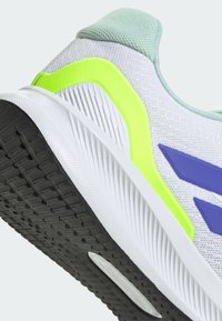 adidas Performance RUNFALCON - Chaussures de running sur route - cloud white  blue   lucid lemon