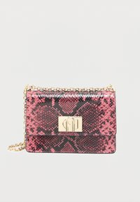 Δεν επιλέχθηκε, toni velvet pink