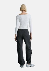 Mango Cargohose - grey