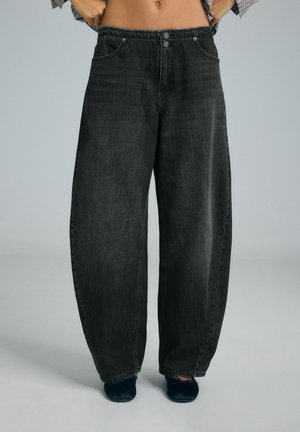 Stradivarius, ADJUSTABLE BARREL TROUSERS - Wide Leg - grey
