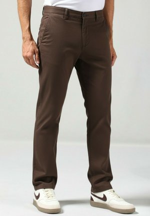 Chino - oak brown