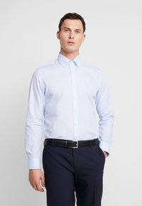 Seidensticker BUTTON DOWN SLIM FIT - Camicia elegante - light blue