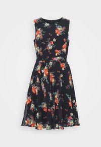 Robe fleurie avec un fond noir, design sans manches, tissu texturé, taille cintrée et jupe fluide ornée de motifs floraux colorés.