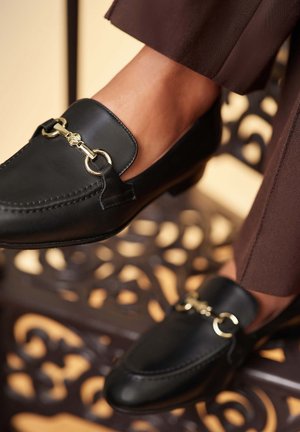 Isabel Bernard Loafers - schwarz