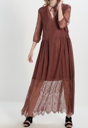 DAY Birger et Mikkelsen Robe longue - metallic red