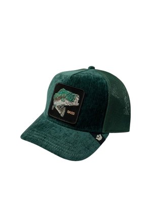 Casquette trucker vert foncé avec un arrière en mesh, ornée d'un écusson brodé représentant un poisson basse et le mot "BASS" sur la face avant.