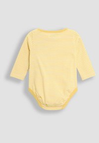 Geel babybody met lange mouwen en horizontale witte strepen, voorzien van een ronde hals en drukknoopsluiting aan de onderkant. Zachte katoenen stof.
