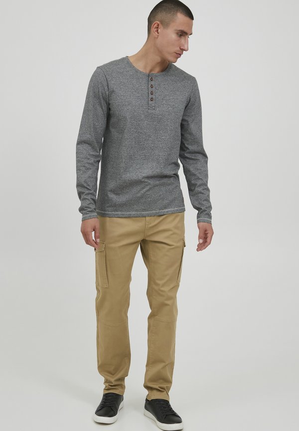 PRGALLUS REGULAR FIT - Cargo trousers - sand4