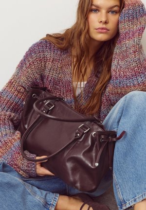 PULL&BEAR Käsilaukku - bordeaux