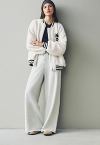 Next VARSITY - Nattøj trøjer - ecru