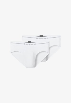 Białe bawełniane majtki w opakowaniu po dwa, z szarym elastycznym pasem z logo i gładką, miękką teksturą. Klasyczny krój, bez wzorów.