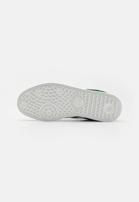Hummel HANDBALL PERFEKT - Handball shoes - green