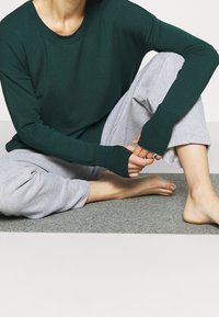 Athleta Sudadera - green