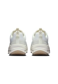 On CLOUDLEAP YOUTH - Sneakers - white   white