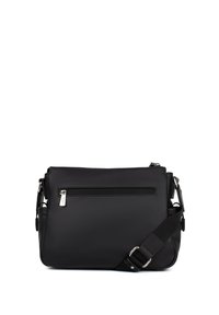Borsa a tracolla nera realizzata in materiale liscio. Caratterizzata da una tasca frontale con zip, una tracolla regolabile e hardware in tonalità argento. Design compatto.