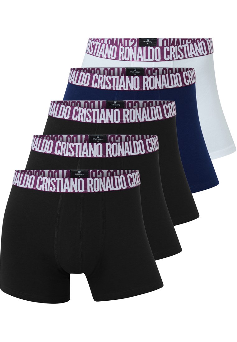 Cinco pares de calzoncillos boxer para hombre en negro, negro, negro, azul marino y blanco con cinturas moradas que dicen "Cristiano Ronaldo."